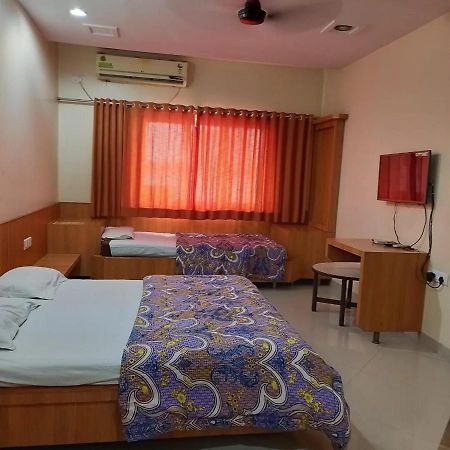 Sharan Hotel Shirdi Εξωτερικό φωτογραφία